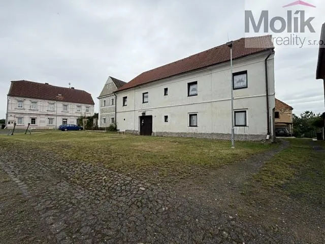 Prodej rodinného domu 782 m², pozemek 782 m²